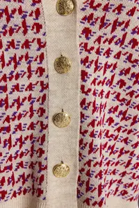 TRENDYOLMİLLA Beige Wide Pattern Knitwear Cardigan - Image 5