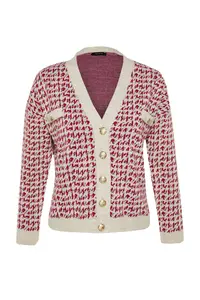 TRENDYOLMİLLA Beige Wide Pattern Knitwear Cardigan - Image 7