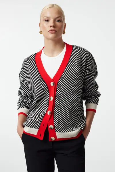 TWOAW22HI0511-RED_1