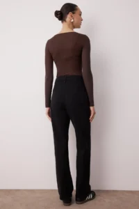 TRENDYOLMİLLA Black Pocket Detail High Waist Wide Leg jeans - Image 4