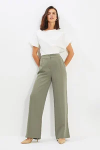 TRENDYOLMİLLA Light Khaki Wide Leg/Wide Leg Weaving Dress Pants - Image 4