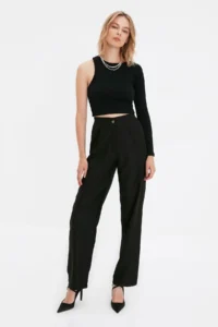 TRENDYOLMİLLA Black Straight/Plain Kesim Weaving Dress Pants - Image 5