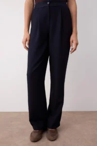 TRENDYOLMİLLA Navy Blue Straight/Plain Kesim Weaving Dress Pants - Image 3