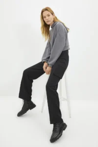TRENDYOLMİLLA Black Cargo Straight/Plain Kesim Weaving double pocket Weaving Pants - Image 10