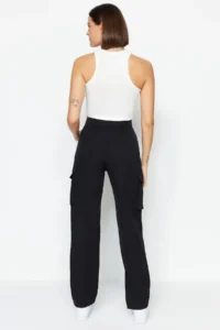 TRENDYOLMİLLA Black Cargo Straight/Plain Kesim Weaving double pocket Weaving Pants - Image 9