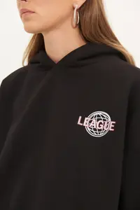 TRENDYOLMİLLA Black Back Print Detailed Hooded Thick Fleece Inside Knitting Sweatshirt - Image 6