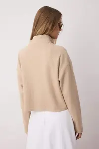 TRENDYOLMİLLA Beige Thessaloniki/Knitwear look Zippered Collar Regular/Normal Pattern Knitting Sweatshirt - Image 4