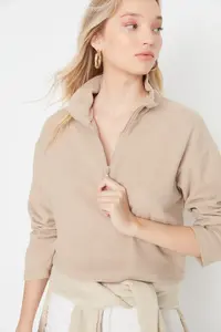 TRENDYOLMİLLA Beige Thessaloniki/Knitwear look Zippered Collar Regular/Normal Pattern Knitting Sweatshirt - Image 7