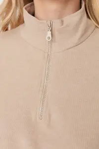 TRENDYOLMİLLA Beige Thessaloniki/Knitwear look Zippered Collar Regular/Normal Pattern Knitting Sweatshirt - Image 8