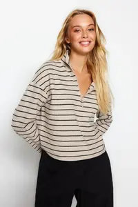 TRENDYOLMİLLA Light Beige Striped Thessaloniki Zippered Dog collar Regular/Normal Pattern Knitting Sweatshirt - Image 3