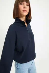 TRENDYOLMİLLA Navy Blue Thessaloniki/Knitwear look Zippered Collar Regular/Normal Pattern Knitting Sweatshirt - Image 10
