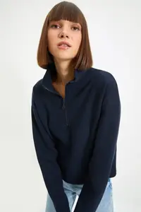 TRENDYOLMİLLA Navy Blue Thessaloniki/Knitwear look Zippered Collar Regular/Normal Pattern Knitting Sweatshirt - Image 7