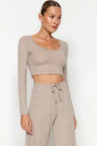 TRENDYOLMİLLA Beige soft Crop and Wide Leg/Wide Leg Knitting Bottom Top Set - Image 4