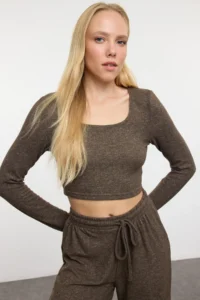 TRENDYOLMİLLA Brown soft Crop and Wide Leg/Wide Leg Knitting Bottom Top Set - Image 2