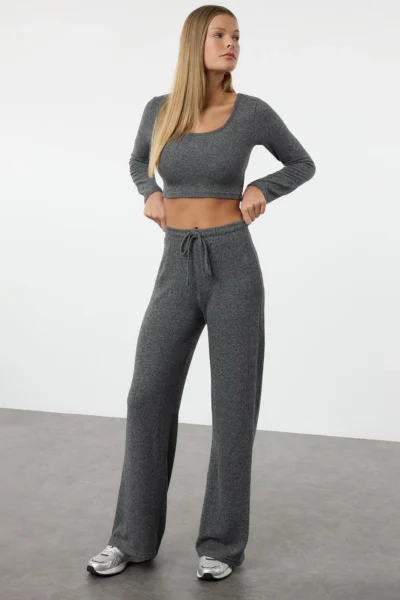TWOAW23AU00125-GRAY_1