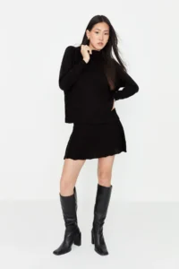 TRENDYOLMİLLA Black pleated Etekli Knitwear Top and Bottom Set - Image 3
