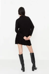 TRENDYOLMİLLA Black pleated Etekli Knitwear Top and Bottom Set - Image 5