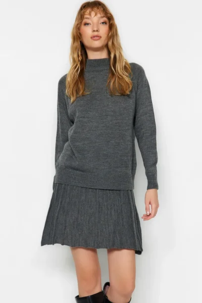 TWOAW23AU00184-GRAY_1