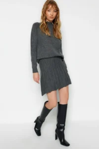 TRENDYOLMİLLA Anthracite pleated Etekli Knitwear Top and Bottom Set - Image 3