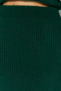 TRENDYOLMİLLA Emerald Green Soft textured Knitwear Top and Bottom Set - Image 4