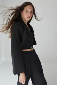 TRENDYOLMİLLA Black Crop Lined Double breasted Kapama Weaving Blazer Jacket - Image 2