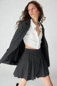 TRENDYOLMİLLA Special Collection Anthracite Regular Lined Weaving Striped Blazer Jacket - Image 7
