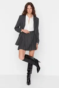 TRENDYOLMİLLA Special Collection Anthracite Regular Lined Weaving Striped Blazer Jacket - Image 9