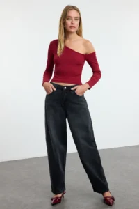TRENDYOLMİLLA Burgundy Fitted Asymmetric Collar off shoulder Ribbed Knitting Blouse