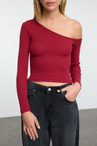 TRENDYOLMİLLA Burgundy Fitted Asymmetric Collar off shoulder Ribbed Knitting Blouse - Image 3