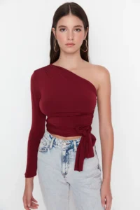 TRENDYOLMİLLA Burgundy Fitted Binding Detailed Single Arm Crop Flexible Knitting Blouse - Image 2