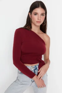 TRENDYOLMİLLA Burgundy Fitted Binding Detailed Single Arm Crop Flexible Knitting Blouse - Image 4