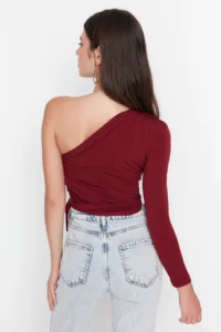 TRENDYOLMİLLA Burgundy Fitted Binding Detailed Single Arm Crop Flexible Knitting Blouse - Image 6