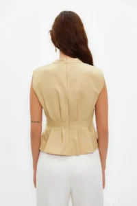 TRENDYOLMİLLA Beige Crew Neck Sleeveless Weaving Blouse - Image 6
