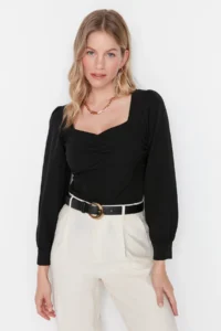 TRENDYOLMİLLA Black Ruffle Detailed Weaving Blouse - Image 3