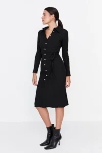 TRENDYOLMİLLA Black Fitted Long Sleeve Polo Shirt Collar Ribbed buttoned Flexible Midi Knitting Dress - Image 6