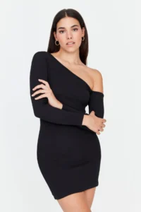 TRENDYOLMİLLA Black Fitted Asymmetric Collar off shoulder Mini Ribbed Flexible Knitting Pen Dress - Image 2