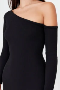 TRENDYOLMİLLA Black Fitted Asymmetric Collar off shoulder Mini Ribbed Flexible Knitting Pen Dress - Image 4