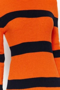 TRENDYOLMİLLA Orange Midi Knitwear Striped Dress - Image 4