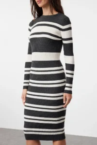 TRENDYOLMİLLA Anthracite Midi Knitwear Striped Dress - Image 4