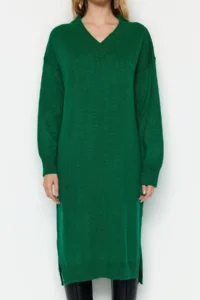 TRENDYOLMİLLA Emerald Green Maxi Knitwear Wide Pattern Dress - Image 4