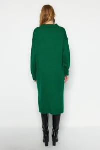 TRENDYOLMİLLA Emerald Green Maxi Knitwear Wide Pattern Dress - Image 5