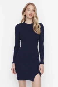 TRENDYOLMİLLA Navy Blue Mini Knitwear slit Fitted Dress - Image 3