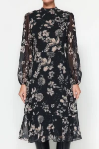 TRENDYOLMİLLA Black Floral Siphon Lined Weaving Winter Dress - Image 5