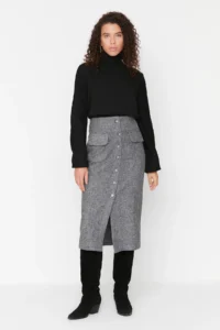 TRENDYOLMiLLA Gray Pocket Detail buttoned Winter Bowl Material Midi Weaving Skirt - Image 3