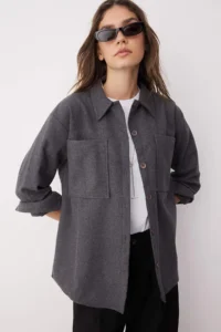 TRENDYOLMİLLA Anthracite double pocket Oversized/Wide Pattern Bowl Weaving Shirt