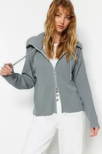 TRENDYOLMİLLA Gray Wide Pattern Zipper Detailed Knitwear Cardigan