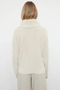 TRENDYOLMİLLA Stone Wide Pattern Zipper Detailed Knitwear Cardigan - Image 5