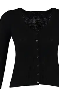 TRENDYOLMİLLA Black Basic V-neck Knitwear Cardigan Knitwear Cardigan - Image 7