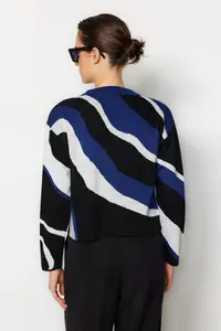 TRENDYOLMİLLA Saks Blue Patterned 2 Sets Blouse-Cardigan Knitwear Cardigan - Image 5