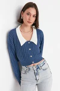 TRENDYOLMİLLA Indigo Super Crop Shirt Garnished Knitwear Cardigan - Image 3